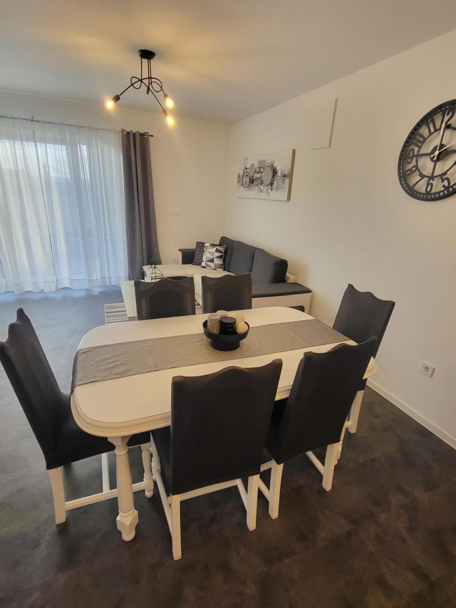 Apartmani Andiks Dramalj Ngoại thất bức ảnh