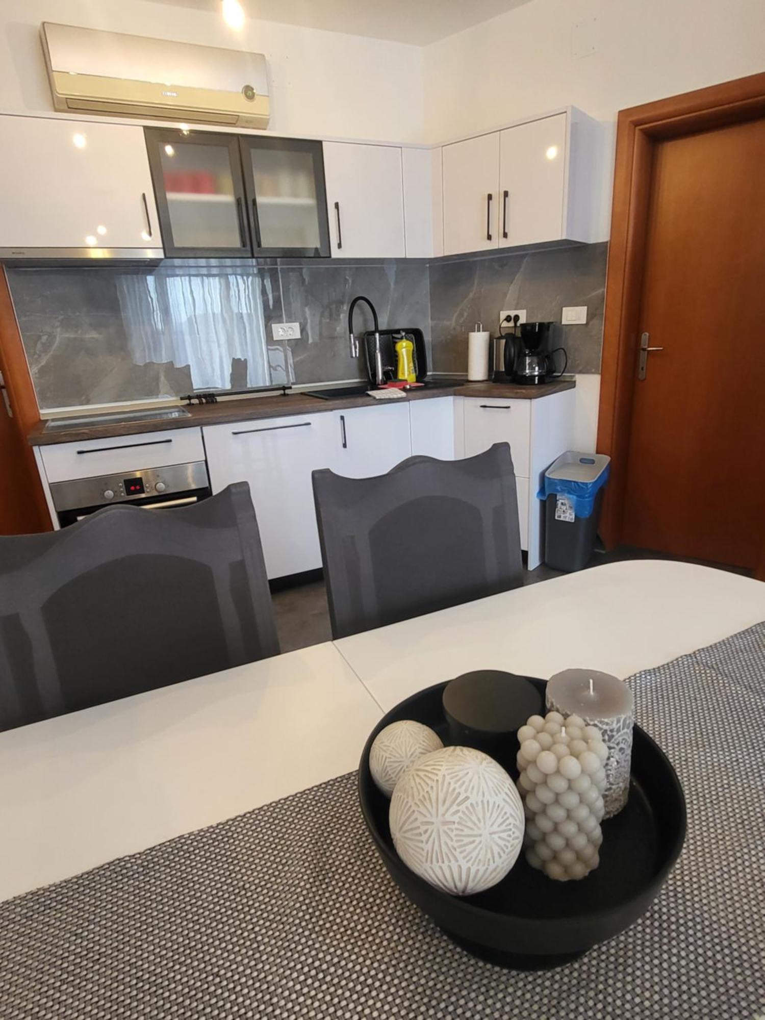 Apartmani Andiks Dramalj Ngoại thất bức ảnh